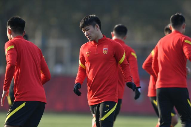 Crowns Sports-对话赵宏略:入选国足对得起自己 第1任务熟悉队友