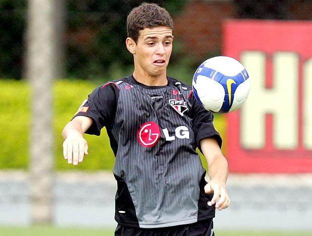 皇冠体育-奥斯卡:从街头足球踢到圣保罗 墨里西慧眼识珠